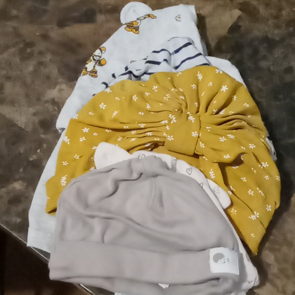 Baby hats set of 6